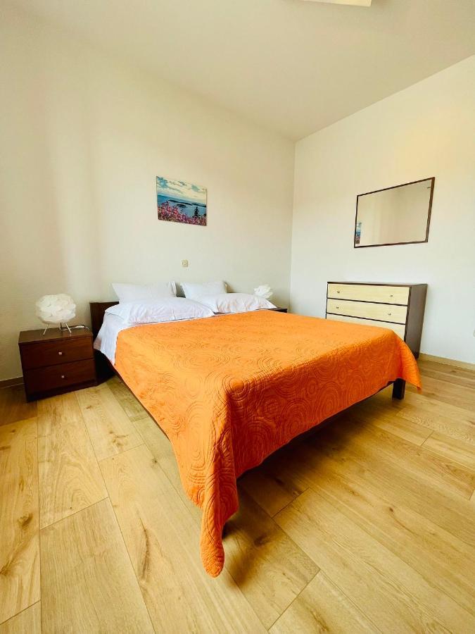 Apartments Lukrecia Hvar Town Bagian luar foto