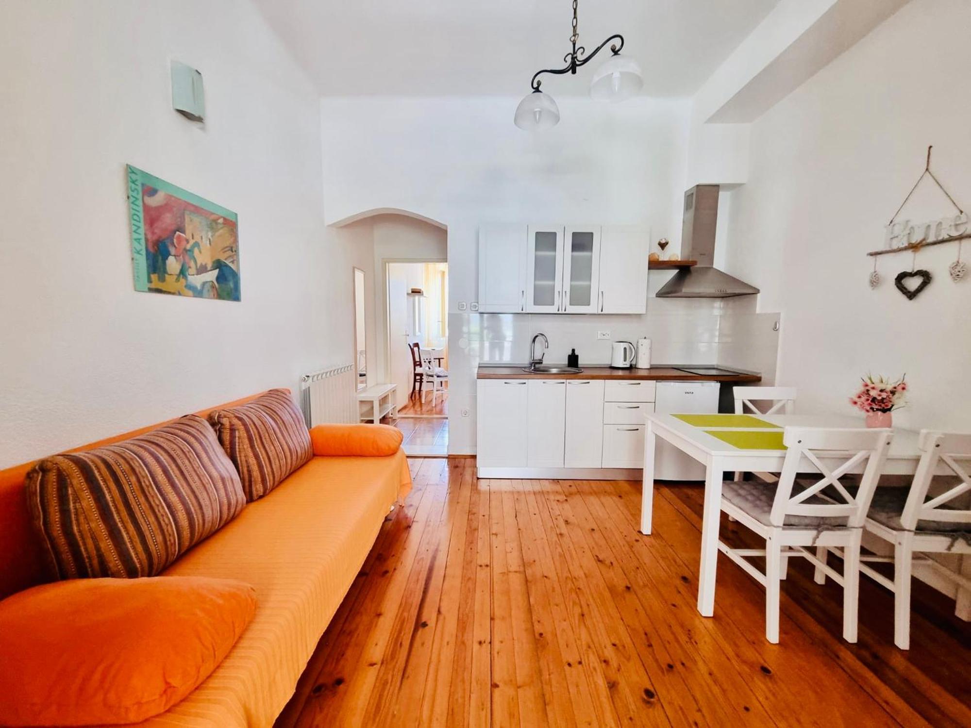Apartments Lukrecia Hvar Town Bagian luar foto